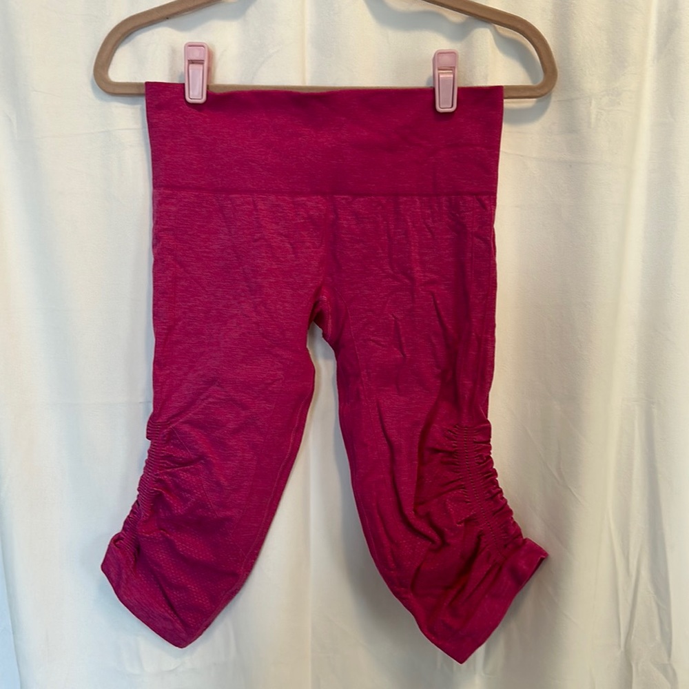 Pink Lululemon Free flow crops yoga